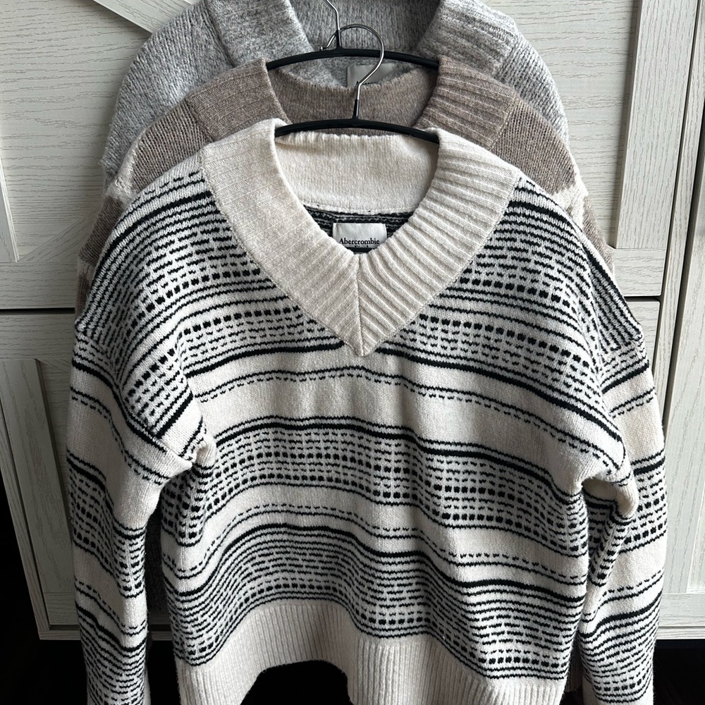 Bundle- 3 Abercrombie & Fitch V-Neck Sweaters